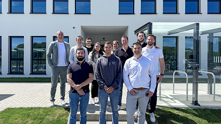 Handover intaurus Handover intaurus