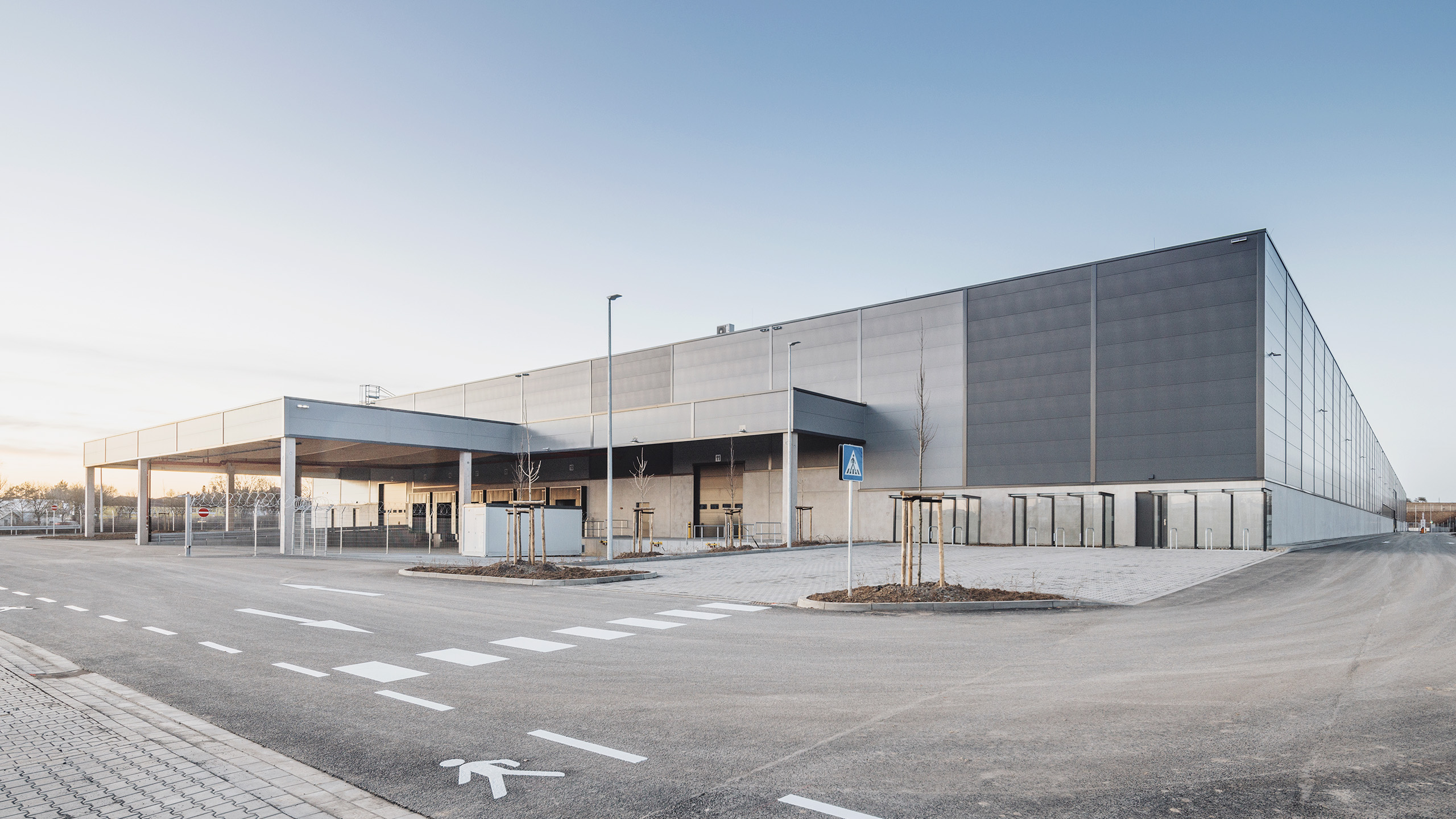 Commercial and industrial property for Rudolph Logistik Group / KNDS in Fuldatal-Ihringshausen completed © fabrikon