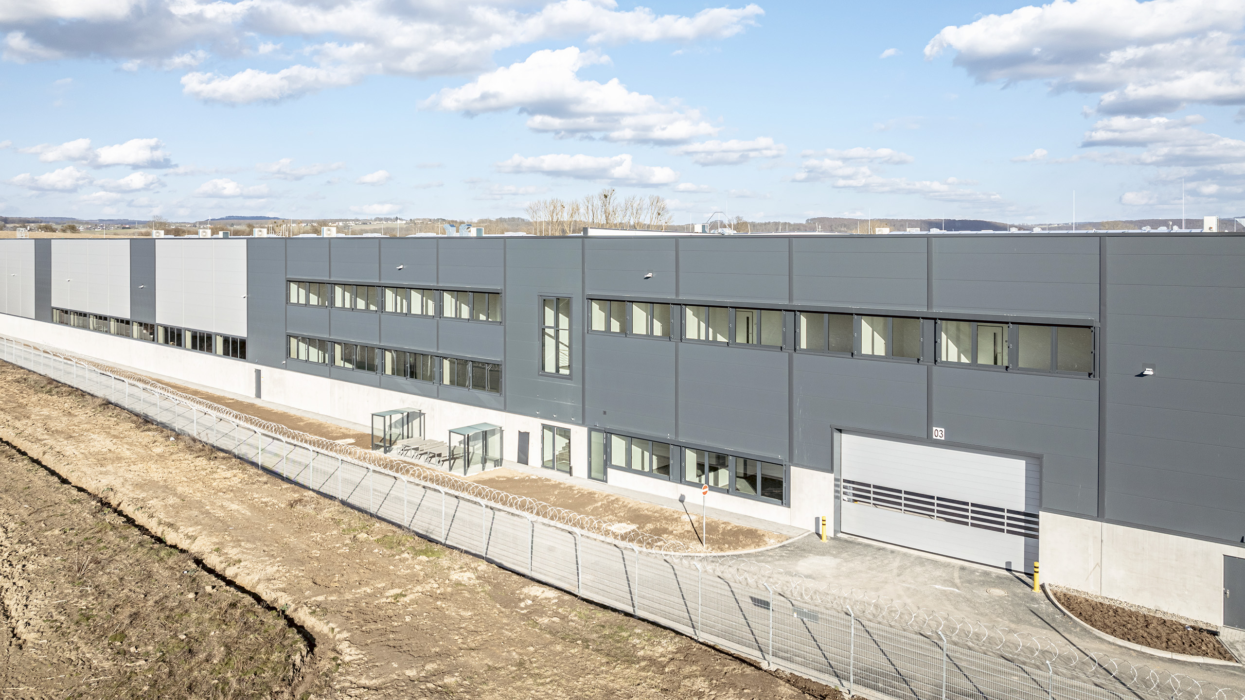 Commercial and industrial property for Rudolph Logistik Group / KNDS in Fuldatal-Ihringshausen completed © fabrikon