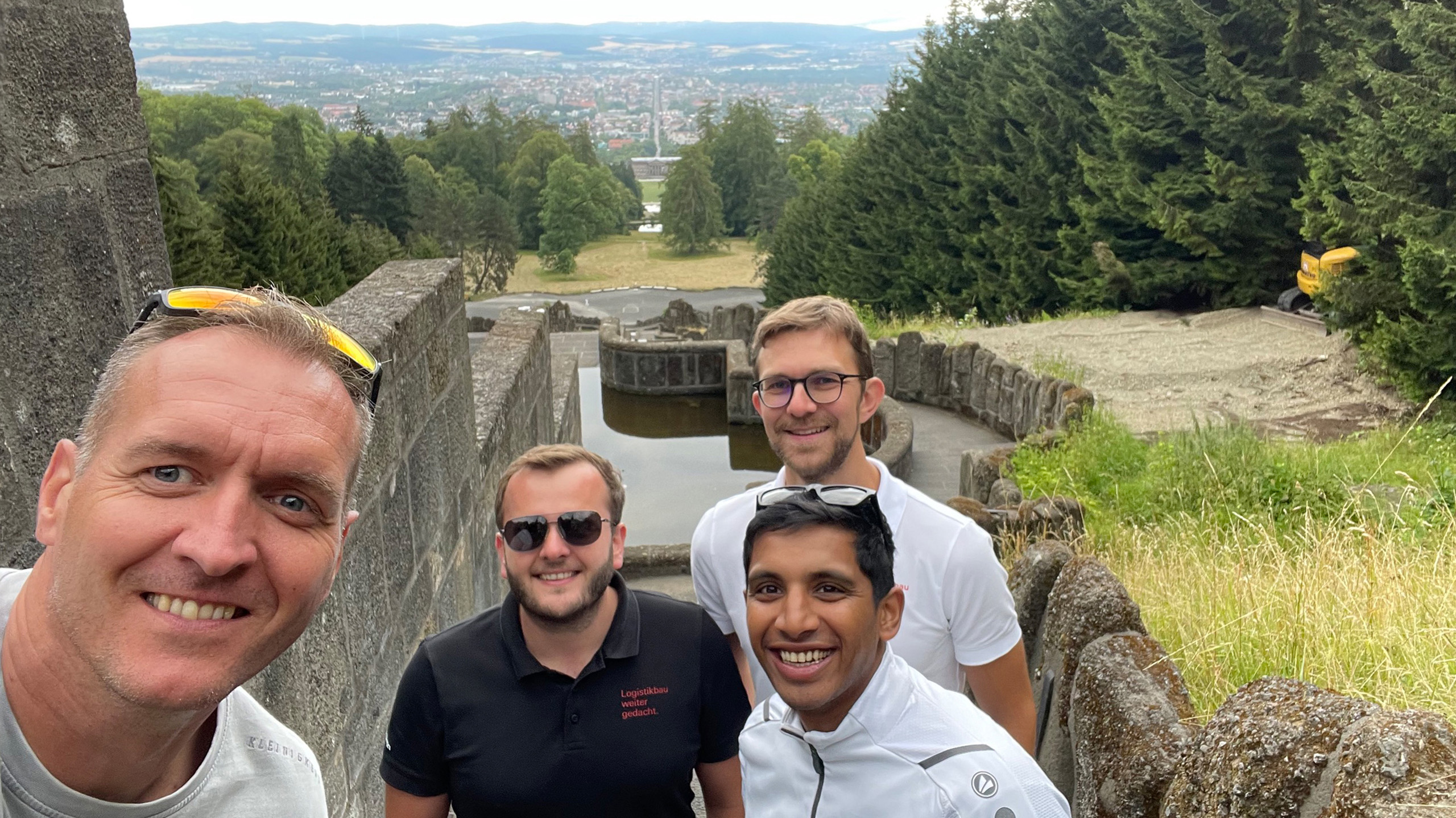 Wir bewegen was für "Logistik in Bewegung": Wanderung durch den Bergpark zum Herkules (Kassel-Wilhelmshöhe)