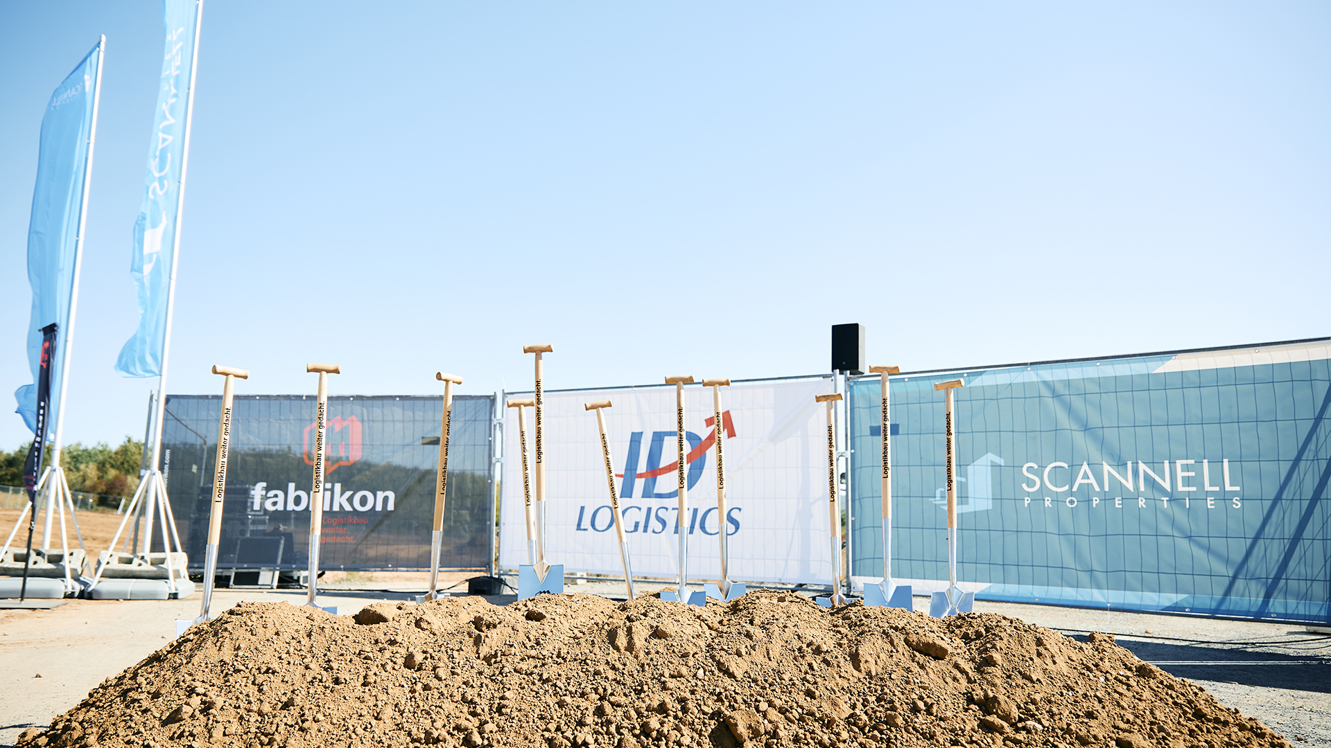 Spatenstich mit Scannell am Neubau des Kühllagers  Properties für ID Logistics und Lactalis in Steinau an der Straße