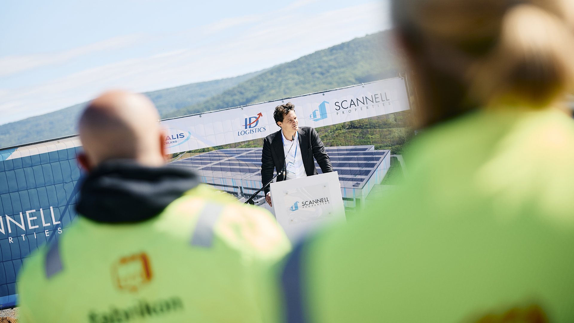 Spatenstich mit Scannell am Neubau des Kühllagers  Properties für ID Logistics und Lactalis in Steinau an der Straße