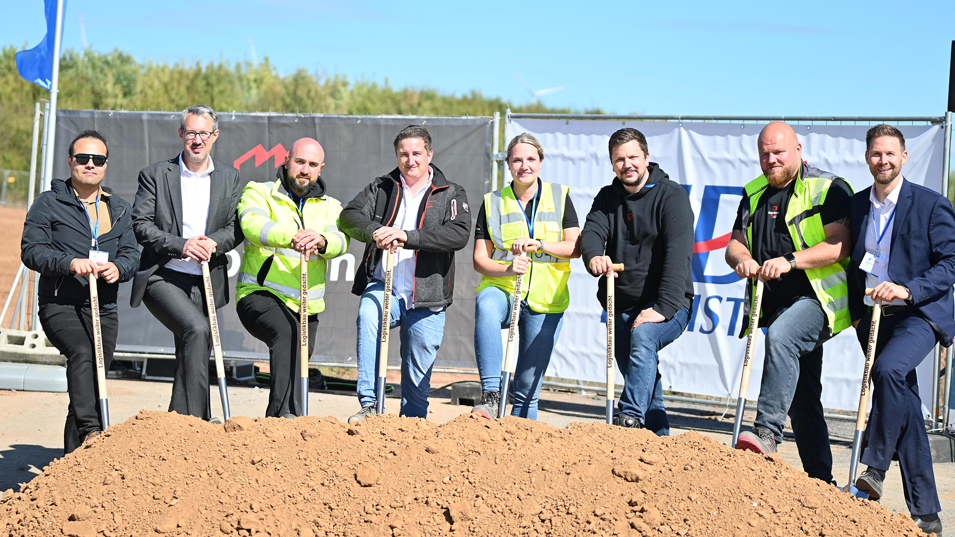 Spatenstich mit Scannell am Neubau des Kühllagers  Properties für ID Logistics und Lactalis in Steinau an der Straße